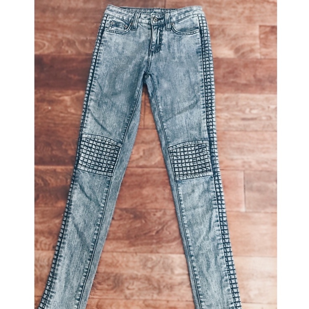 Rare Carmar jeans in size 24